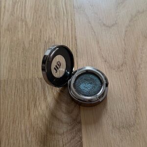 Metallic Blue Eyeshadow Compact lounge